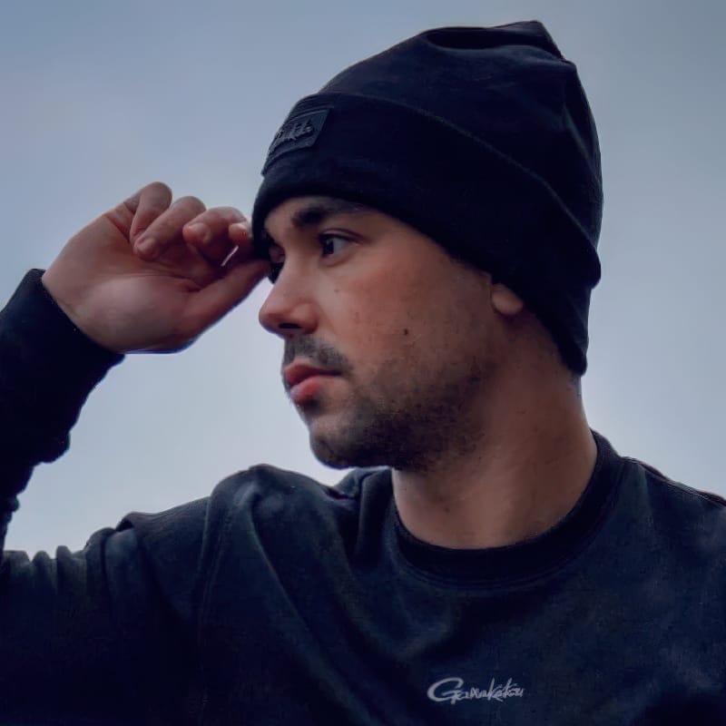 Gamakatsu ziemine kepure. Ant galvos Gamakatsu žieminė kepurė. Ant galvos