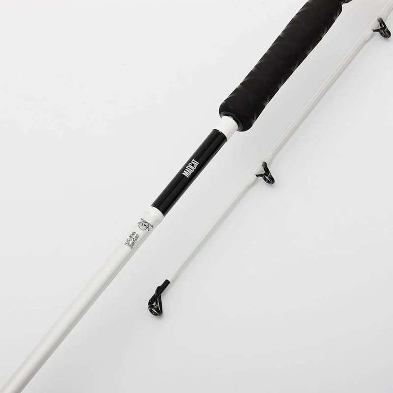 MadCat White Deluxe. Logo MadCat White Deluxe. Logo