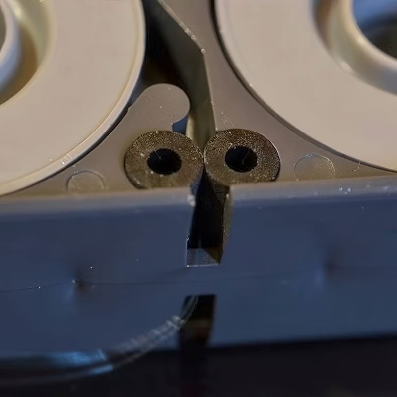 Stonfo dispenseris. Fiksatorius Stonfo valo dispenseris. Fiksatorius