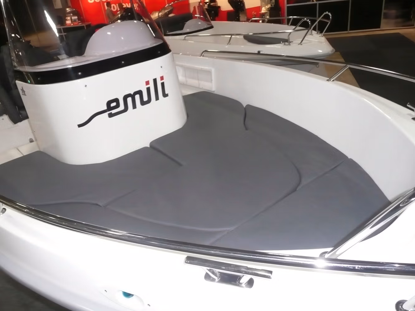 Armplast Emili 530. Denis su papildoma iranga