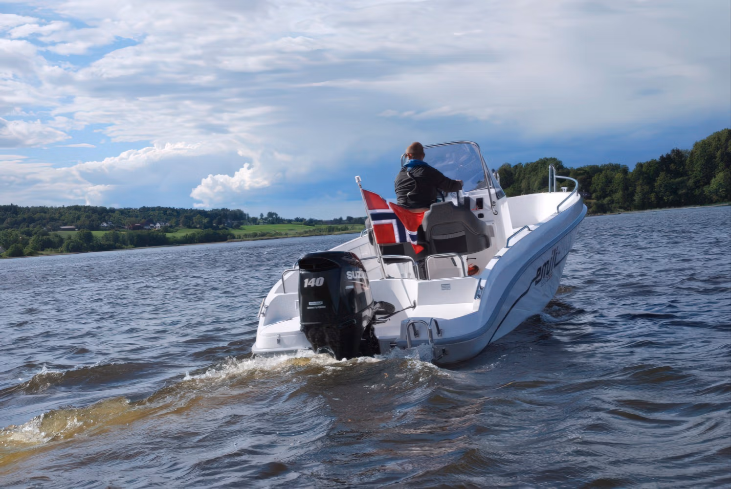 Armplast Emili 530. Vandenyje. is galo